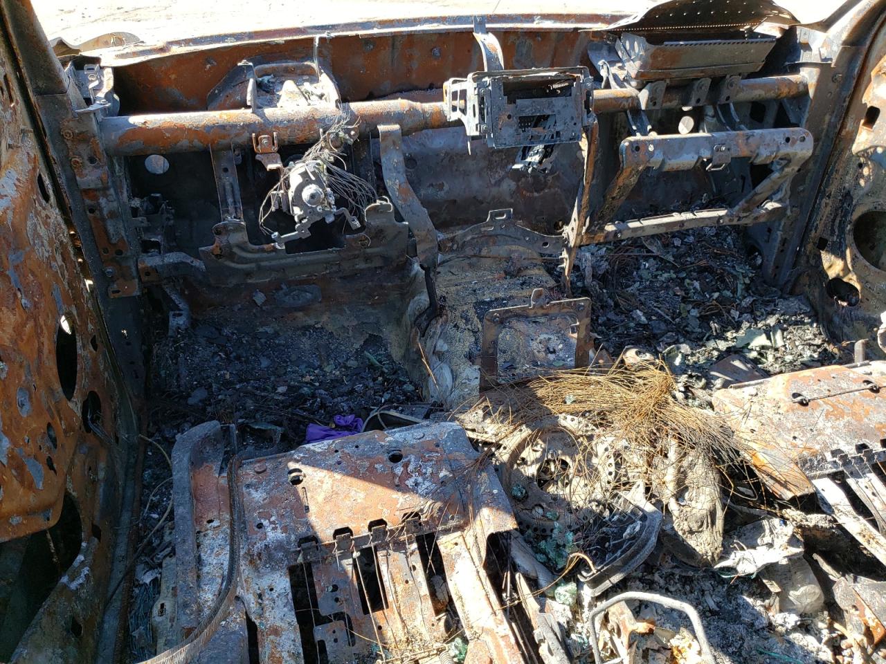 2004 Ford F150 Burn vin: 1FTPX14584NA39515