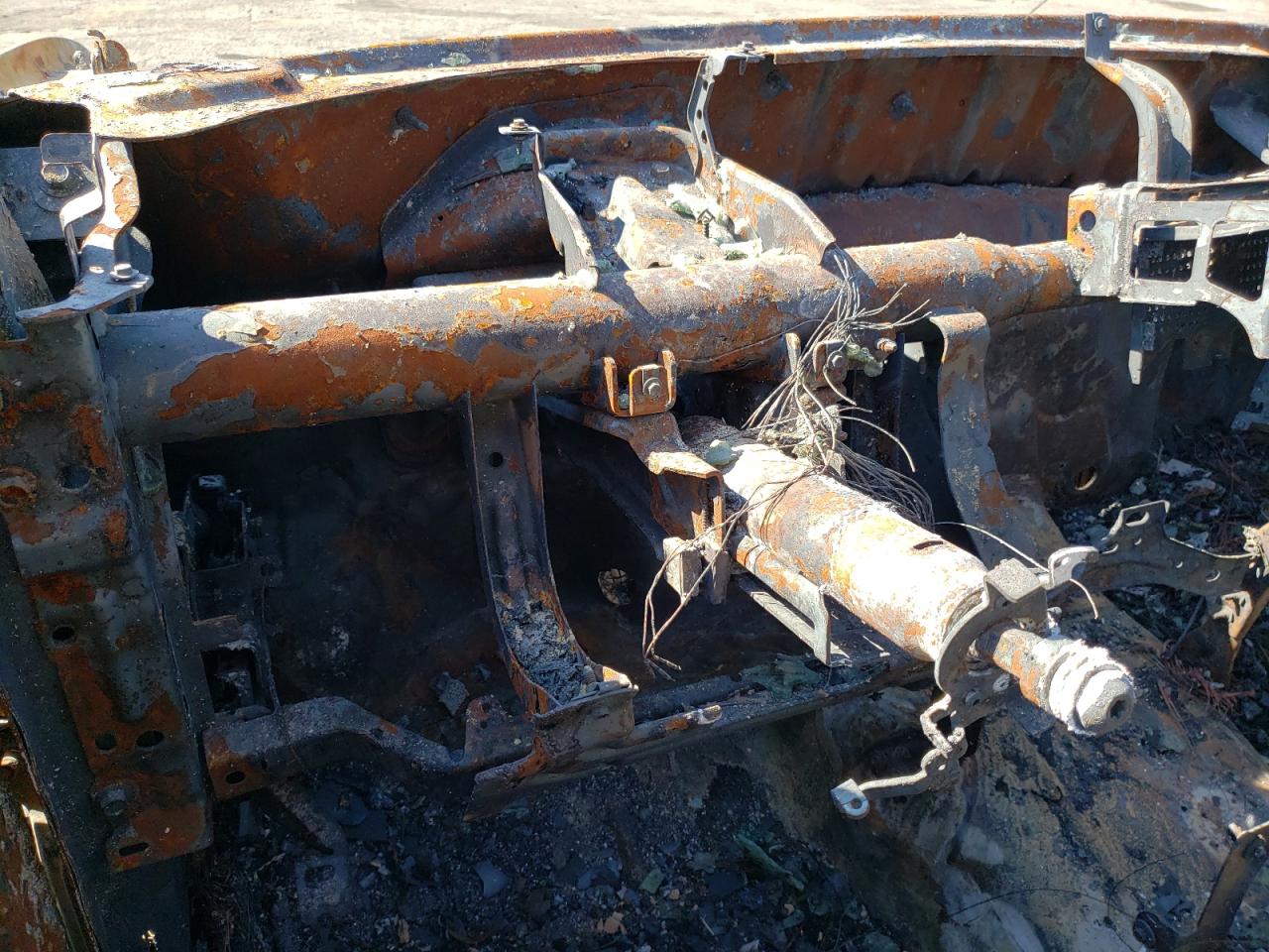 2004 Ford F150 Burn vin: 1FTPX14584NA39515