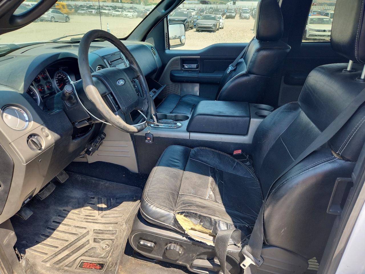 2004 Ford F150 White vin: 1FTPX14584NB45124