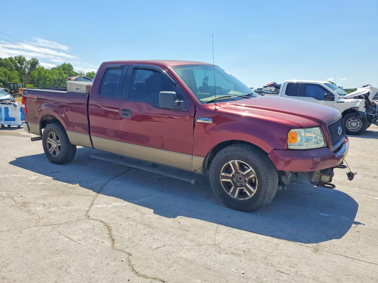 2005 Ford F150 Maroon vin: 1FTPX14595NB57218