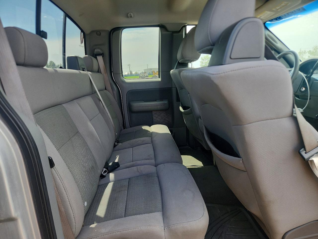 2005 Ford F150 Silver vin: 1FTPX145X5NB14216