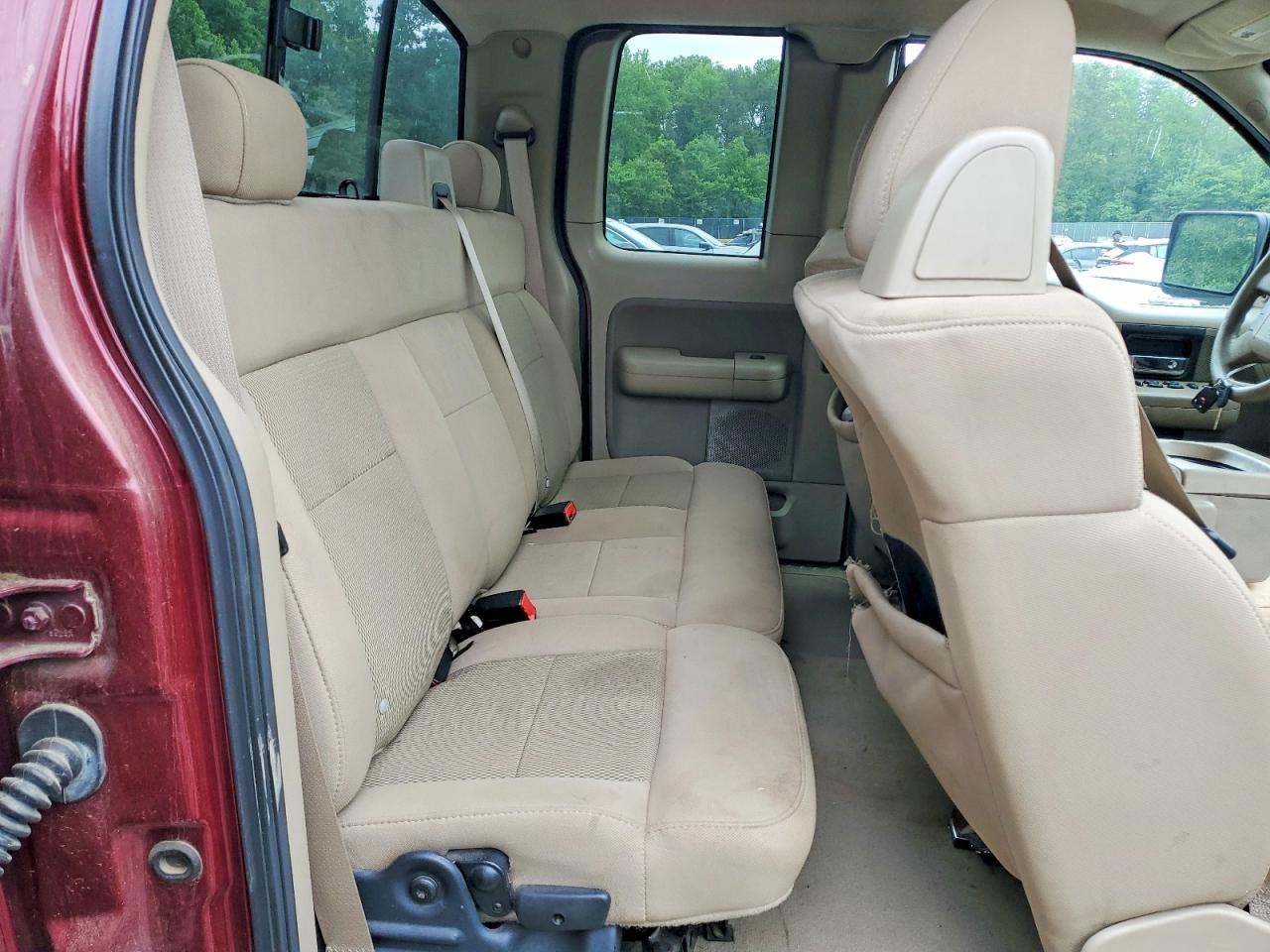 2005 Ford F150 Burgundy vin: 1FTPX145X5NB98599