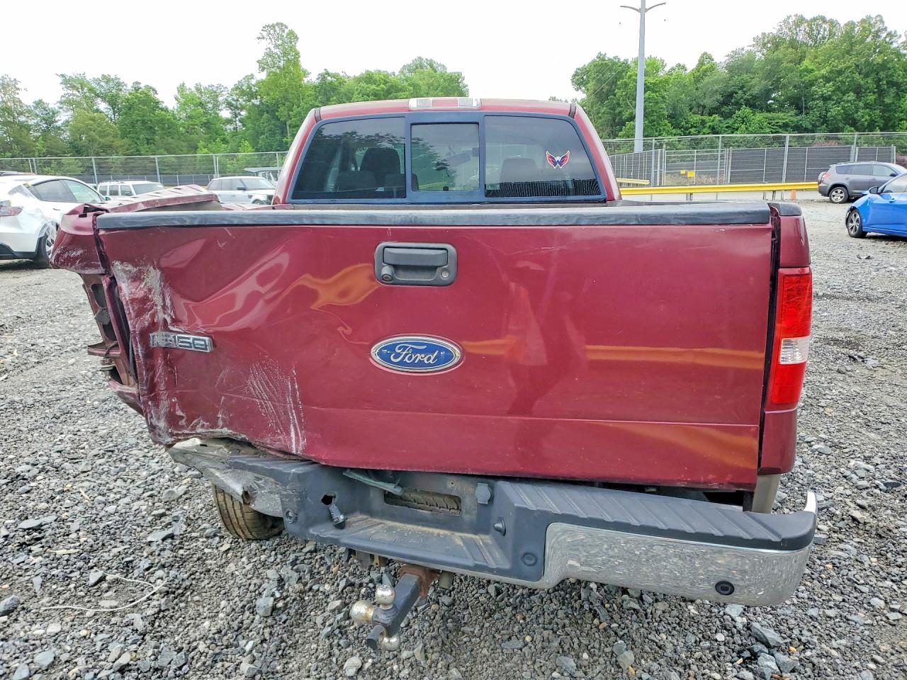 2005 Ford F150 Burgundy vin: 1FTPX145X5NB98599