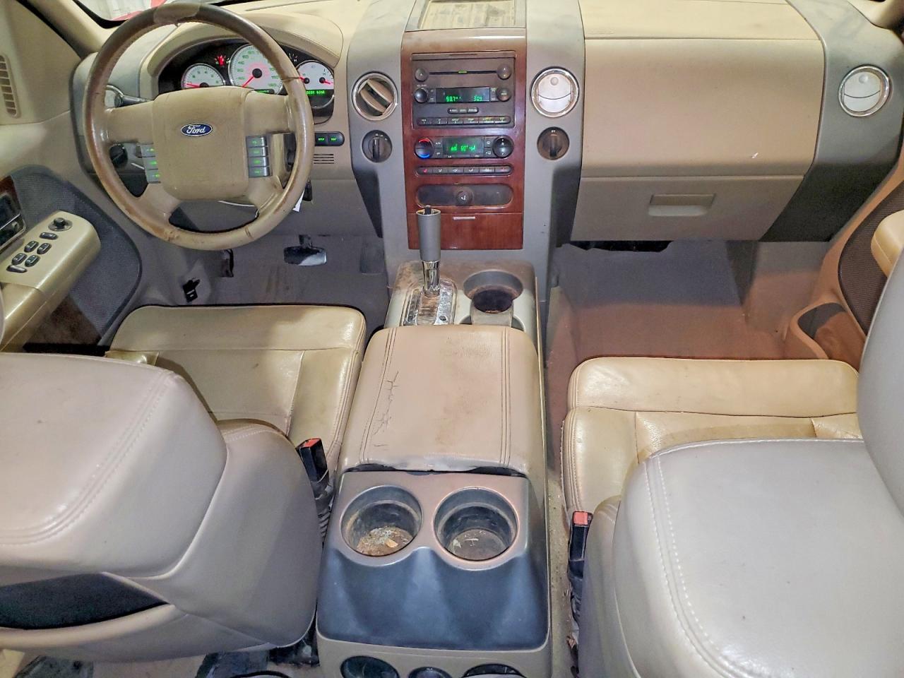2005 Ford F150 Red vin: 1FTPX145X5NC07513