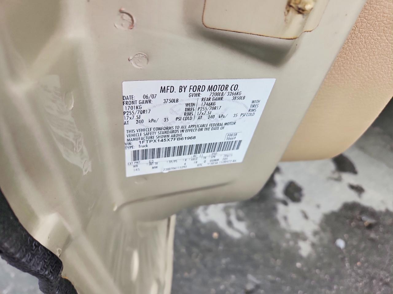 2007 Ford F150 Gold vin: 1FTPX145X7FB61968