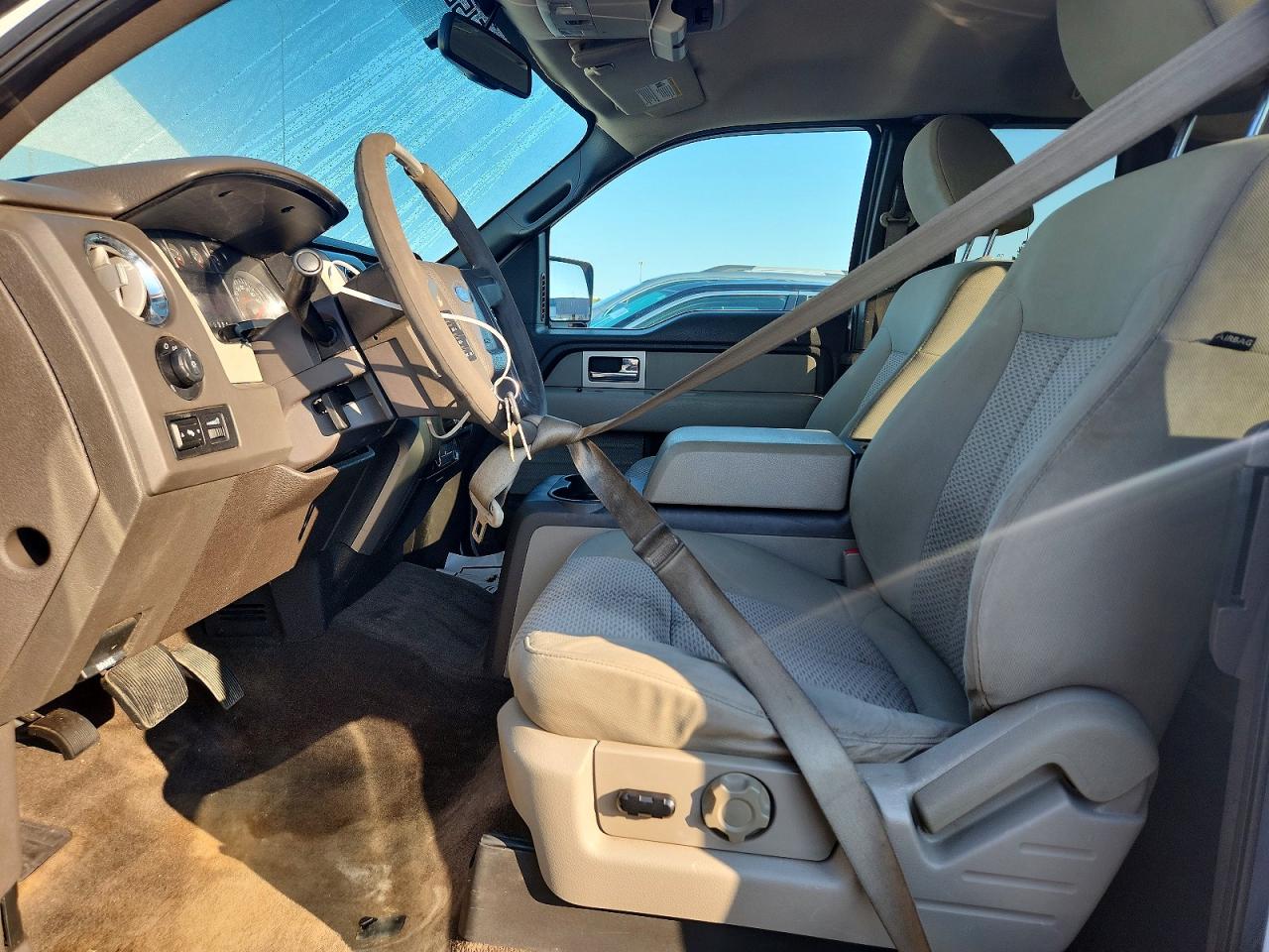2009 Ford F150 Super Cab White vin: 1FTPX14V09FA11872