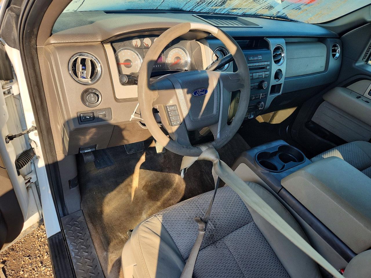 2009 Ford F150 Super Cab White vin: 1FTPX14V09FA11872