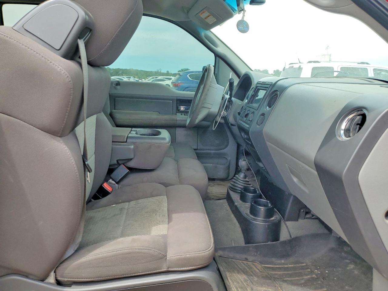 2006 Ford F150 Red vin: 1FTPX14V16FB77331