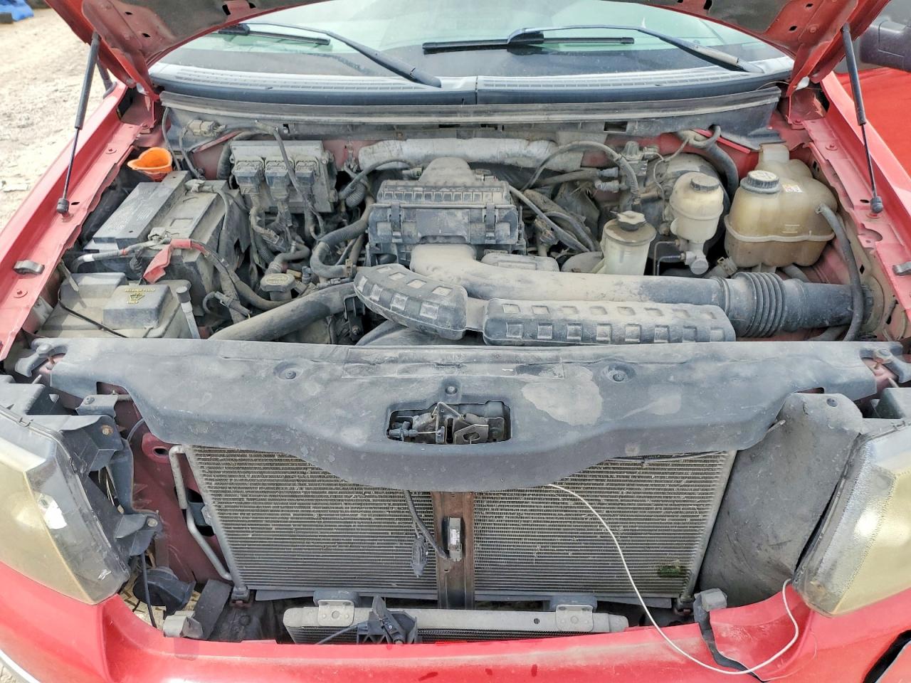 2006 Ford F150 Red vin: 1FTPX14V16FB77331