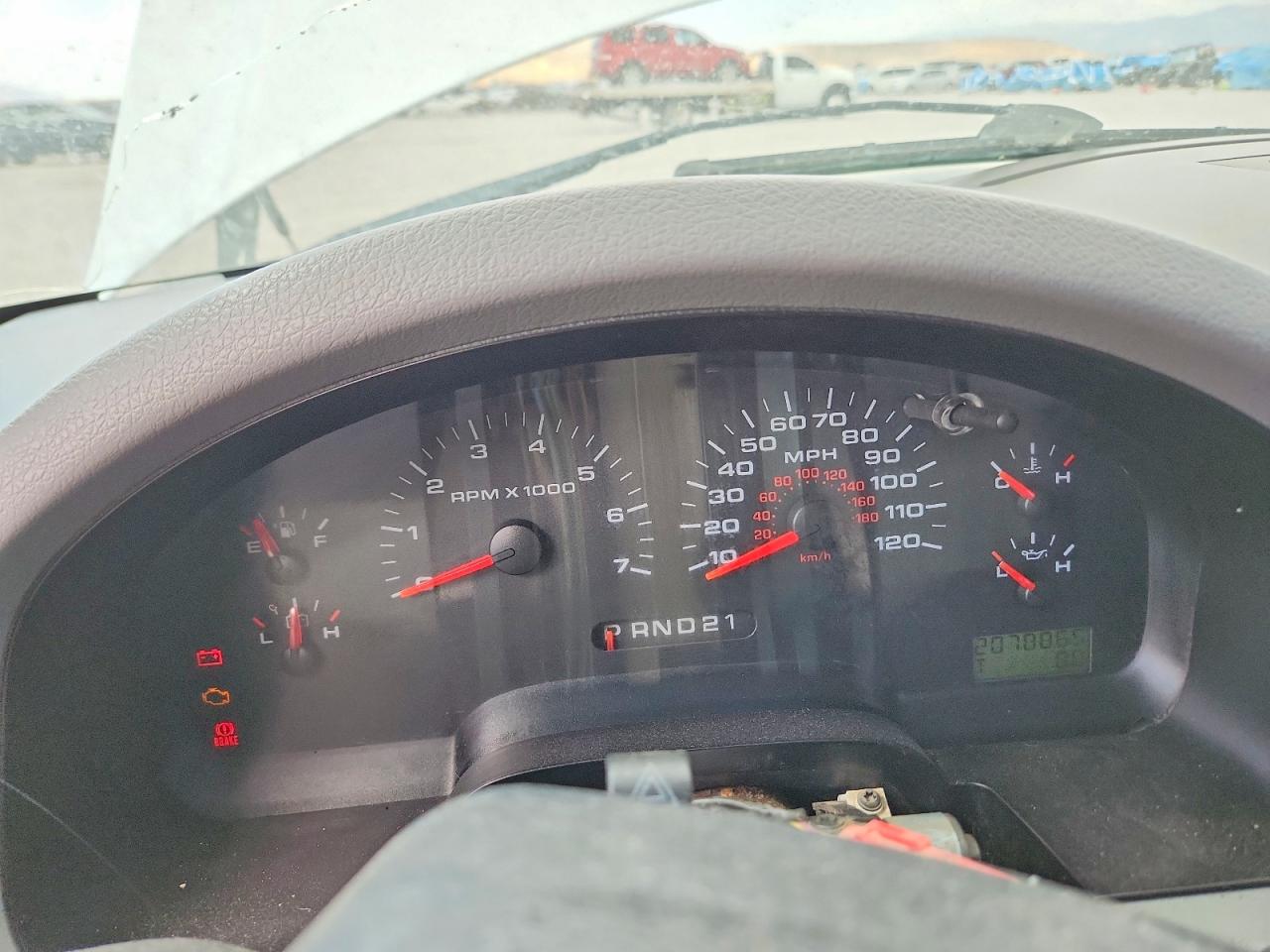 2006 Ford F150 White vin: 1FTPX14V16NB05325