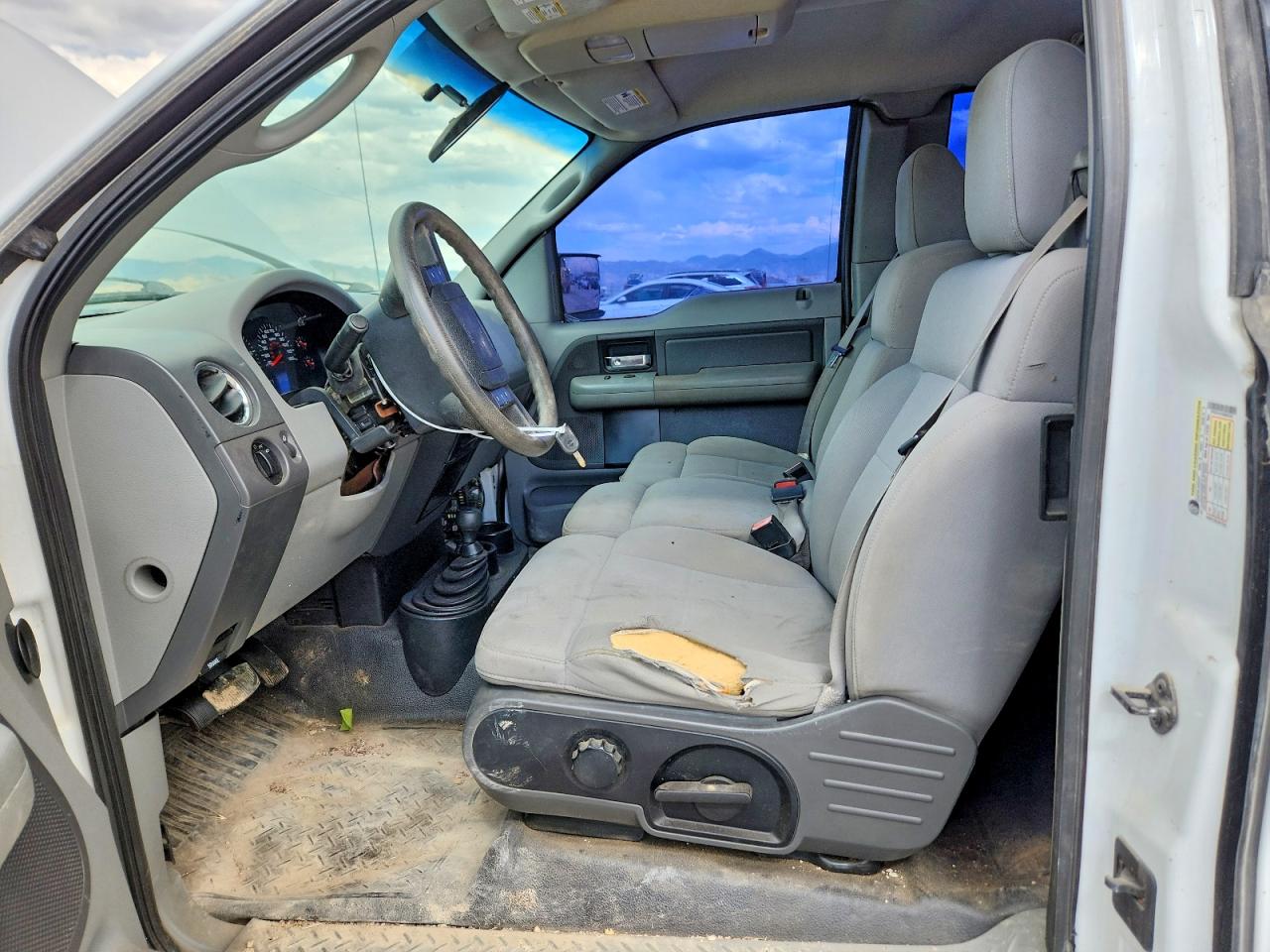 2006 Ford F150 White vin: 1FTPX14V16NB05325