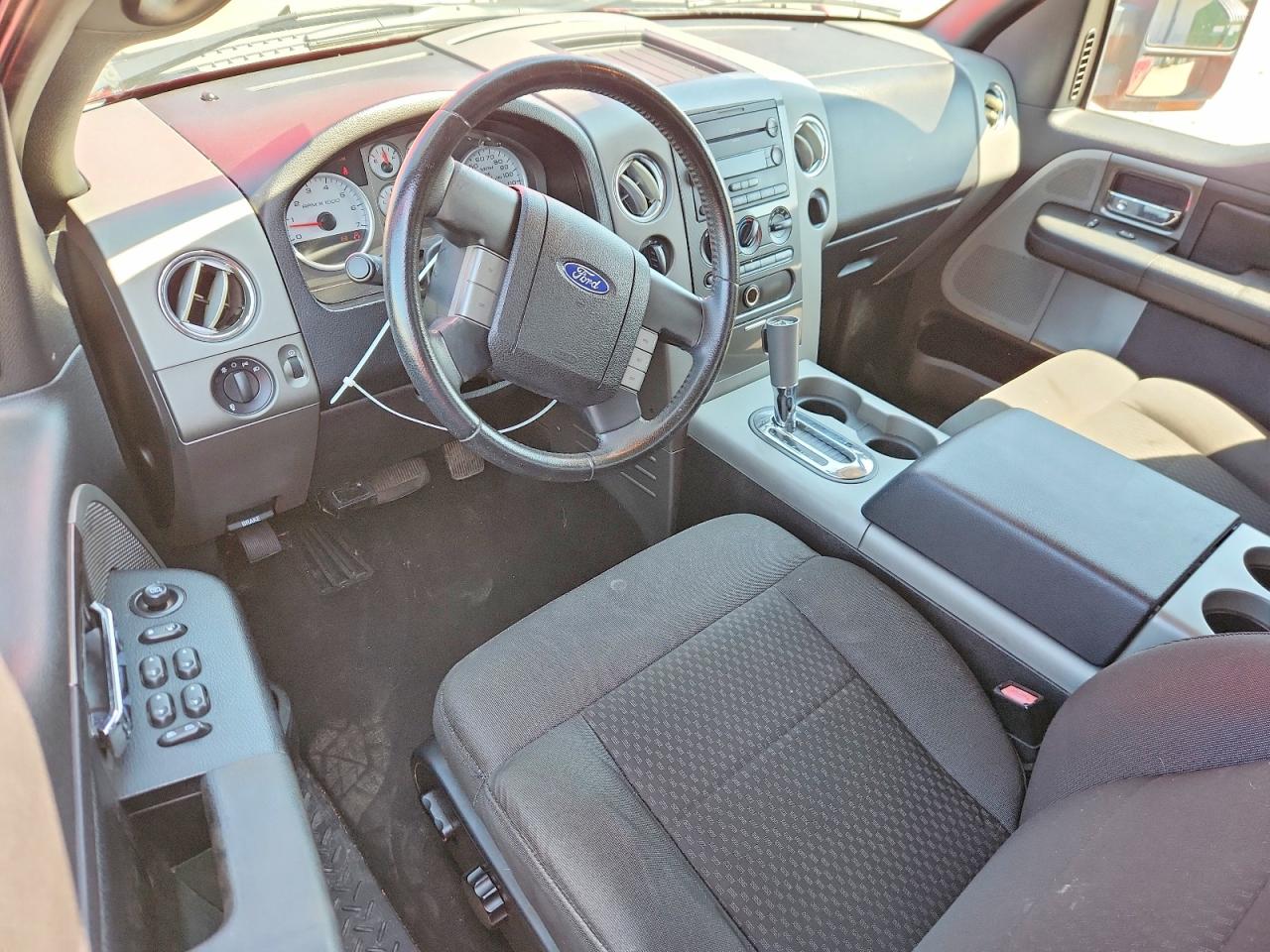 2007 Ford F150 Red vin: 1FTPX14V27FB42783