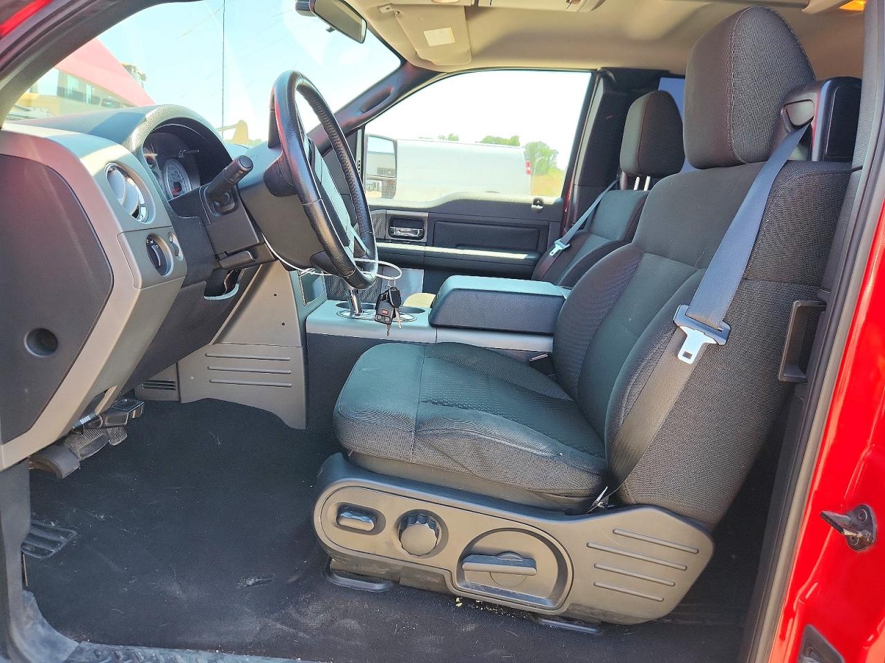 2007 Ford F150 Red vin: 1FTPX14V27FB42783