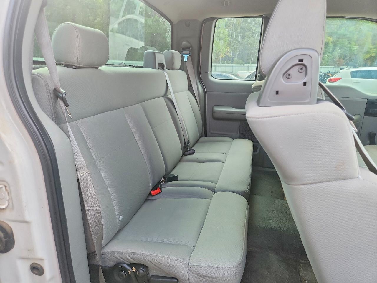 2008 Ford F150 White vin: 1FTPX14V28FB40646