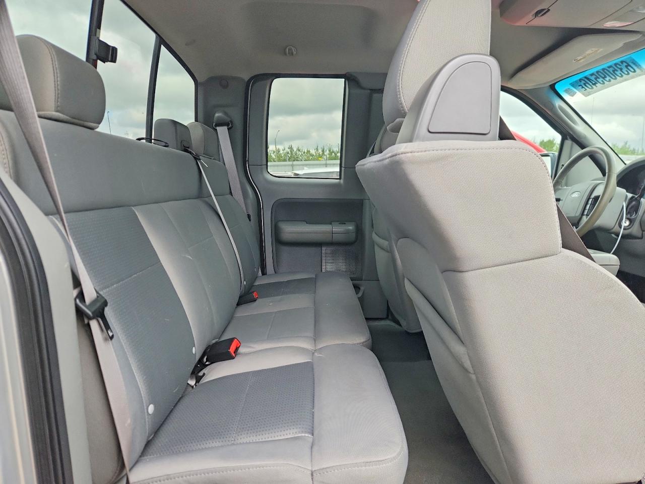2007 Ford F150 Gray vin: 1FTPX14V47FA68010