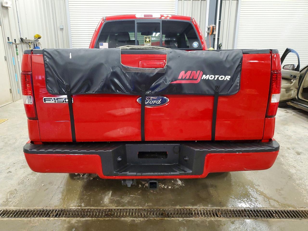 2007 Ford F150 Red vin: 1FTPX14V57FA93952