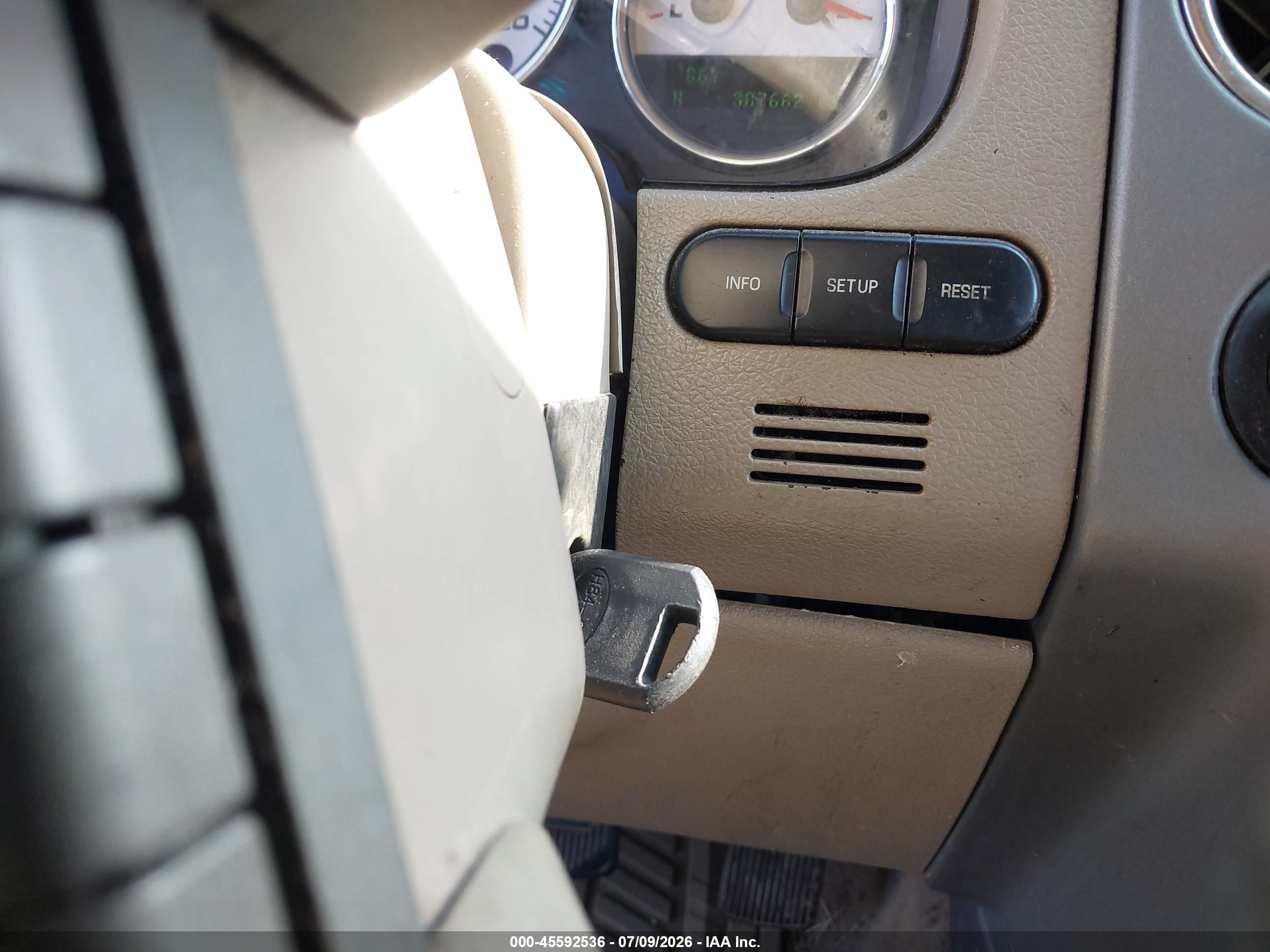 2007 Ford F-150 Fx4/lariat/xl/xlt Серый vin: 1FTPX14V67FA44436