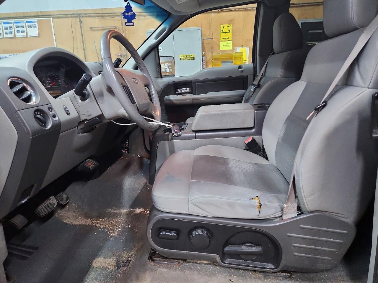 2007 Ford F150 Black vin: 1FTPX14V67FB30619