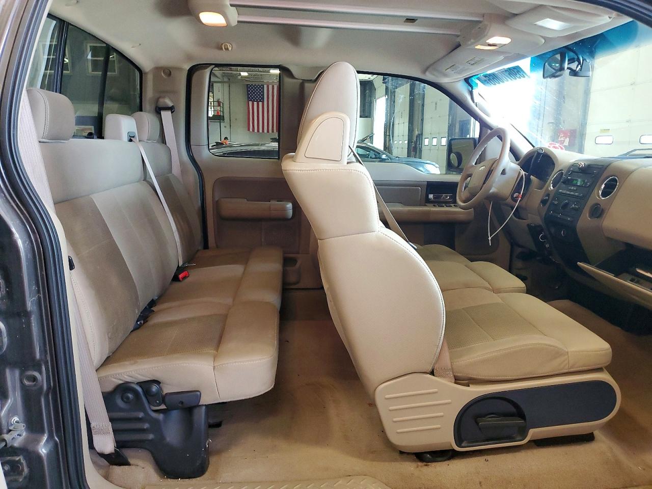 2007 Ford F150 Two Tone vin: 1FTPX14V77FB16244