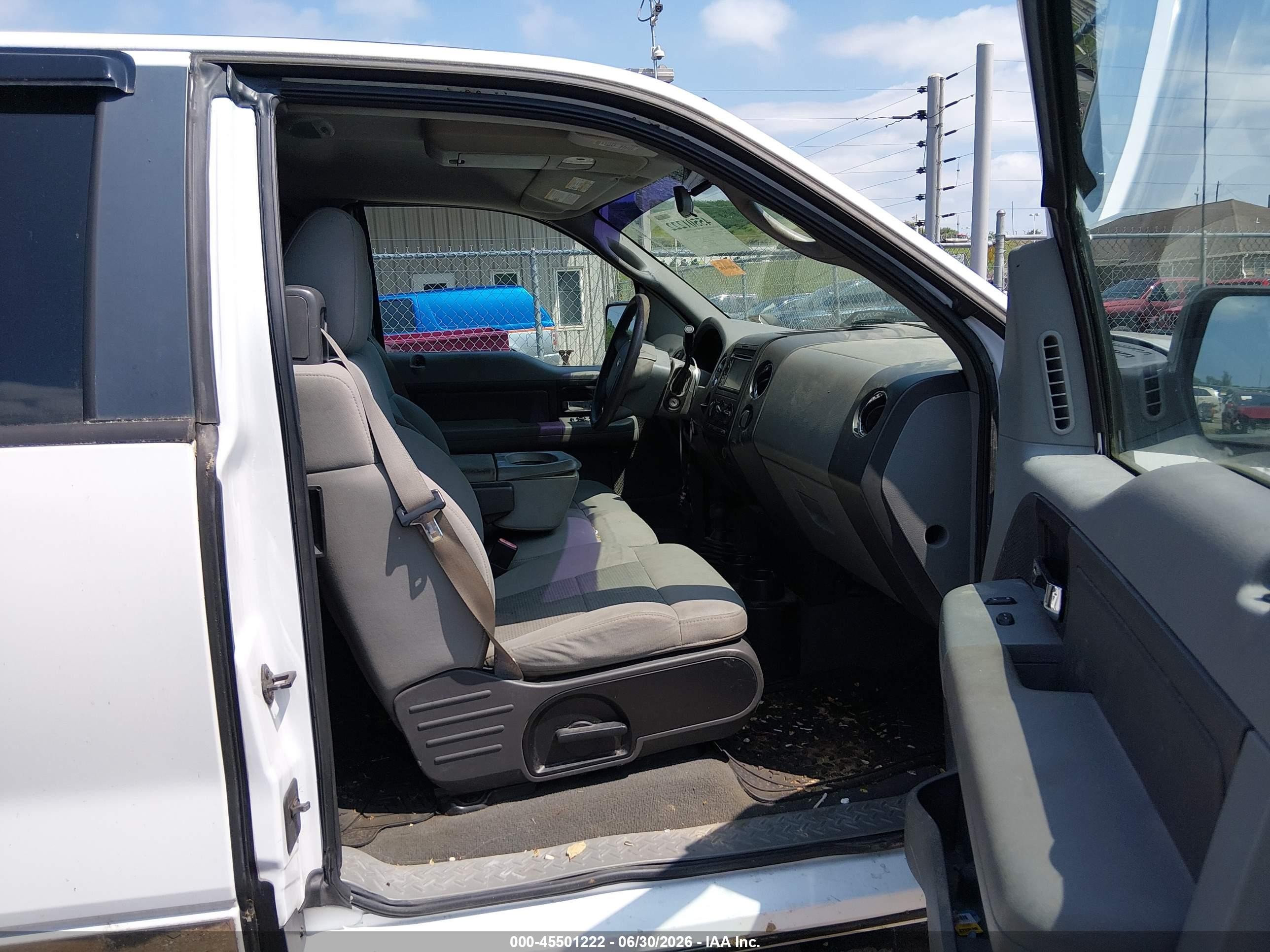 2007 Ford F-150 Fx4/lariat/xl/xlt White vin: 1FTPX14V77NA00497