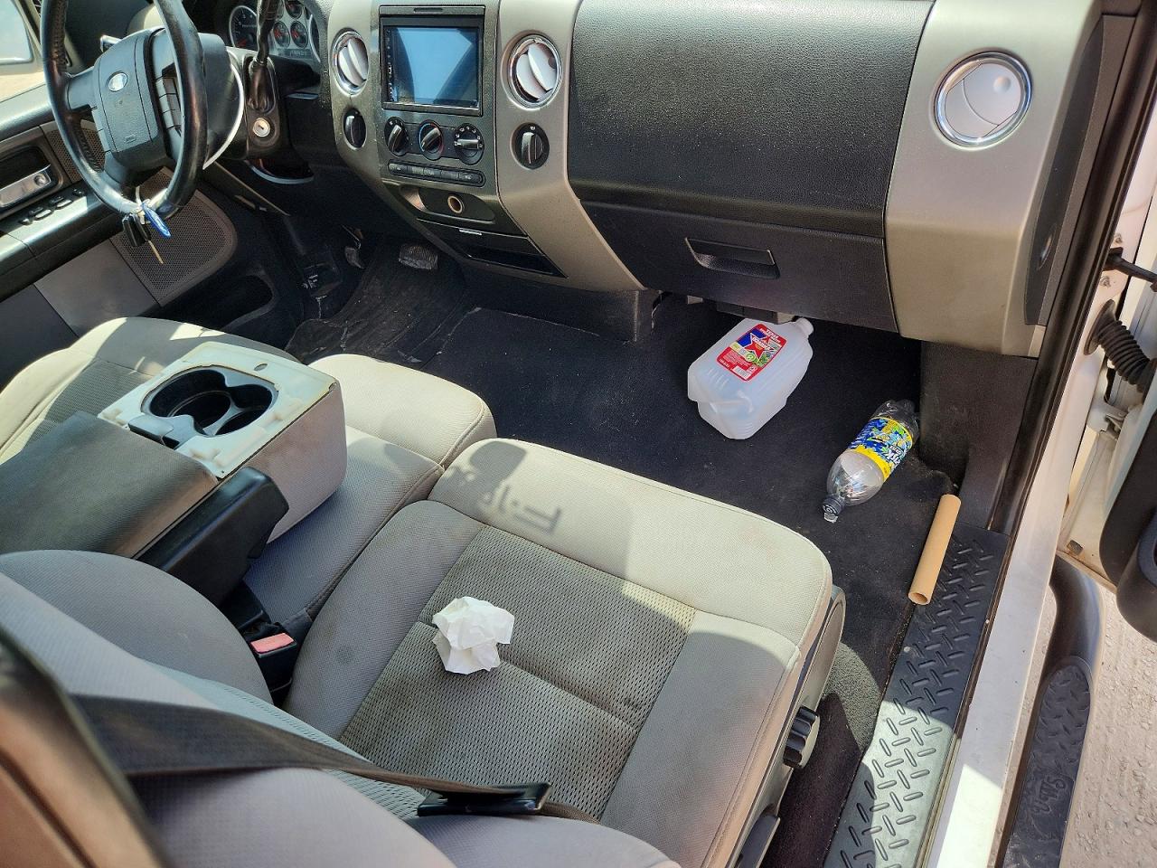 2006 Ford F150 White vin: 1FTPX14V96KD28567