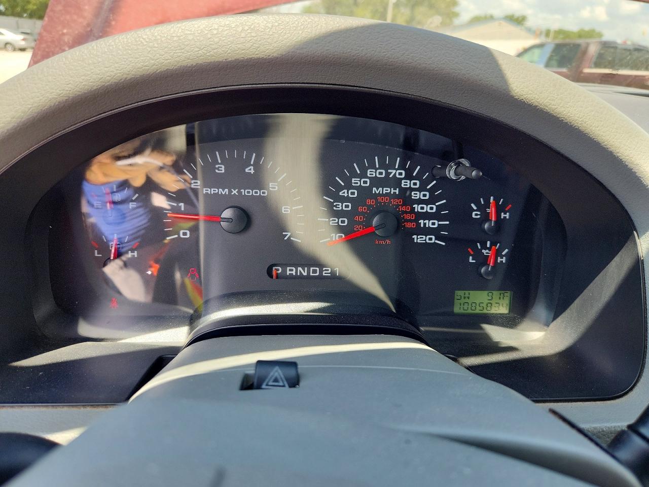 2006 Ford F150 Burgundy vin: 1FTPX14V96NB65756
