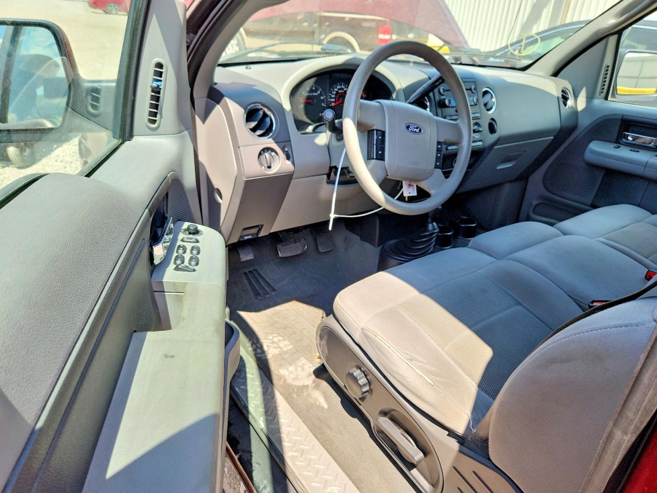 2006 Ford F150 Burgundy vin: 1FTPX14V96NB65756