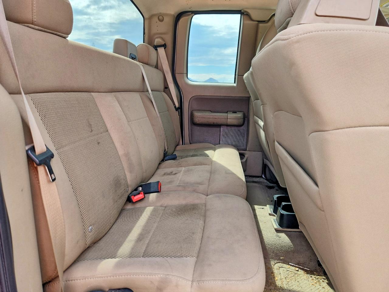 2006 Ford F150 White vin: 1FTPX14VX6NB48884