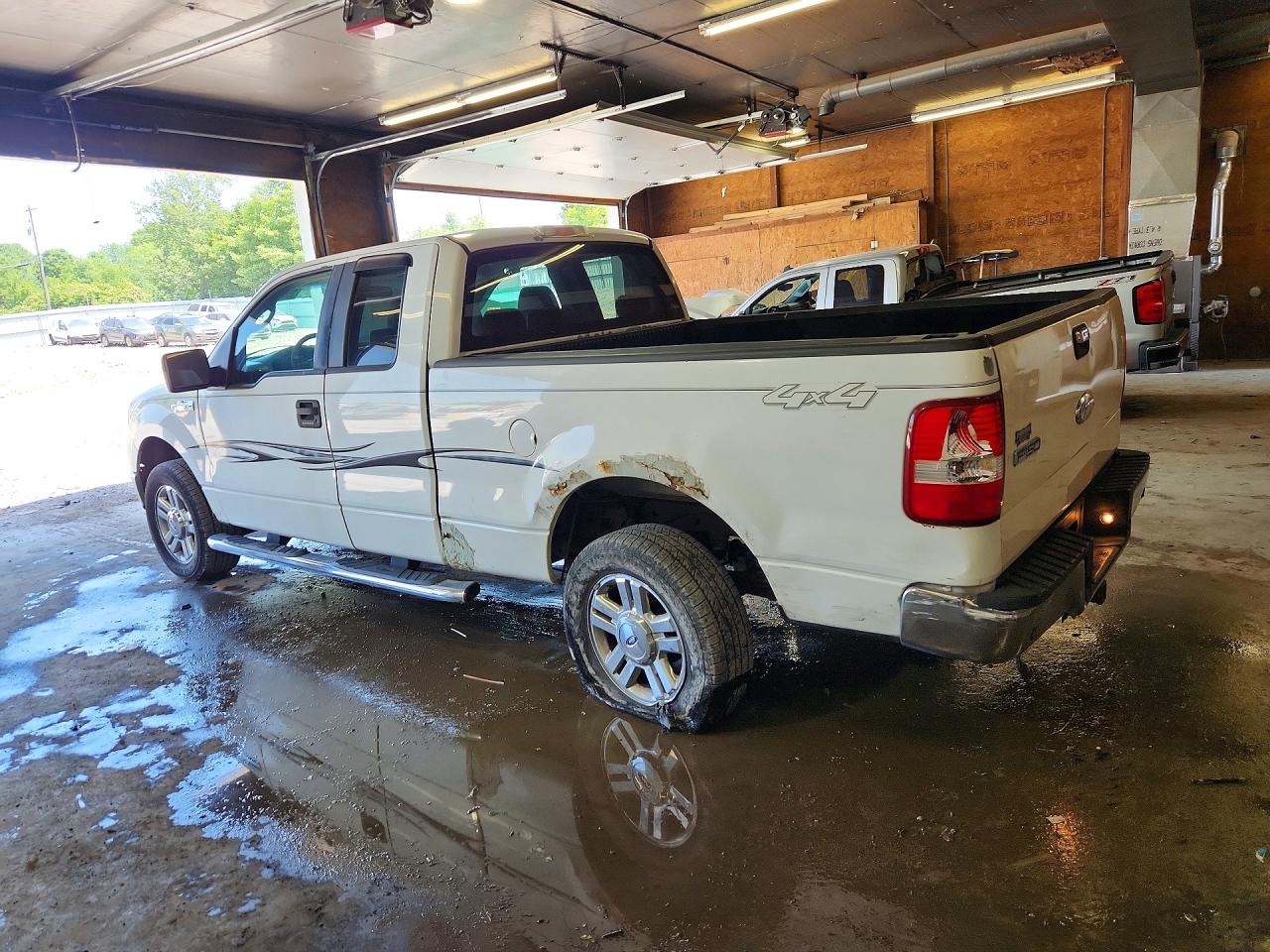 2007 Ford F150 White vin: 1FTPX14VX7FA95132