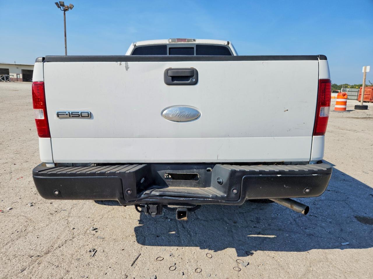 2007 Ford F150 White vin: 1FTPX14VX7FB03293