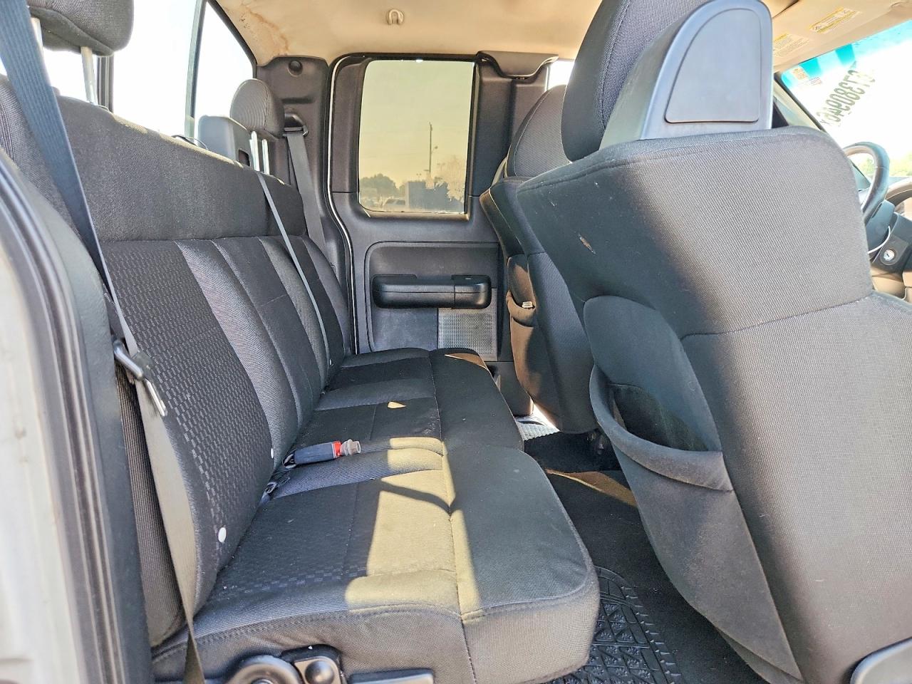 2007 Ford F150 White vin: 1FTPX14VX7FB03293