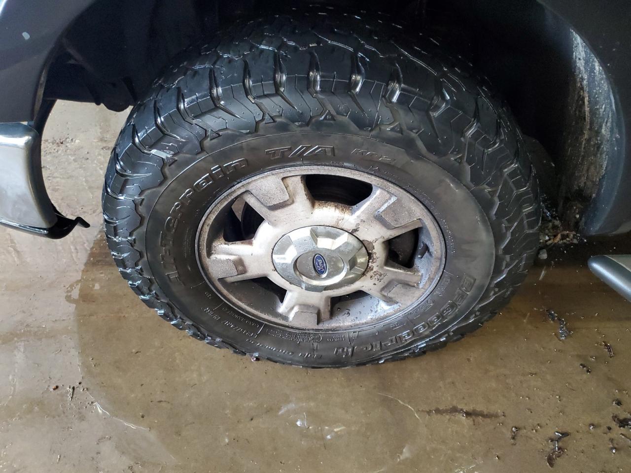 2008 Ford F150 Blue vin: 1FTPX14VX8FA78834 Damage: Left Front Wheel, Curb Rash, 2 To 3 Inches