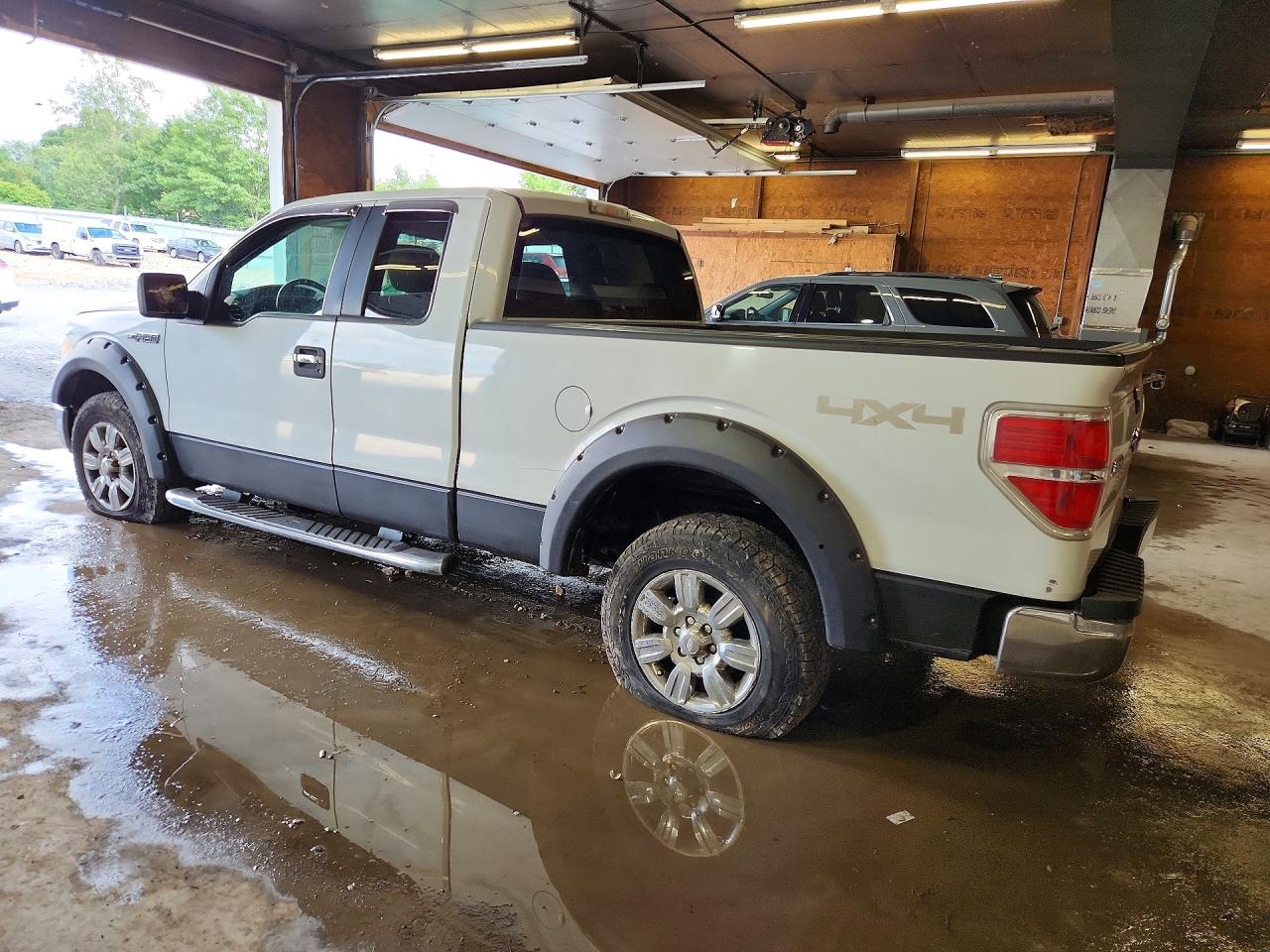 2009 Ford F150 Super Cab White vin: 1FTPX14VX9FB22364