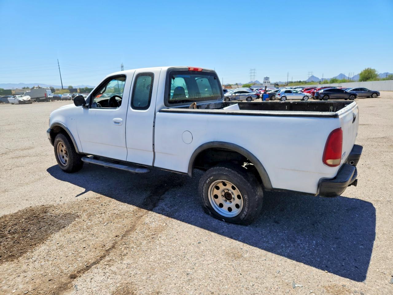 2001 Ford F150 White vin: 1FTPX18L21NA73227