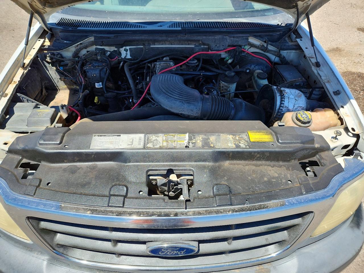 2001 Ford F150 White vin: 1FTPX18L21NA73227