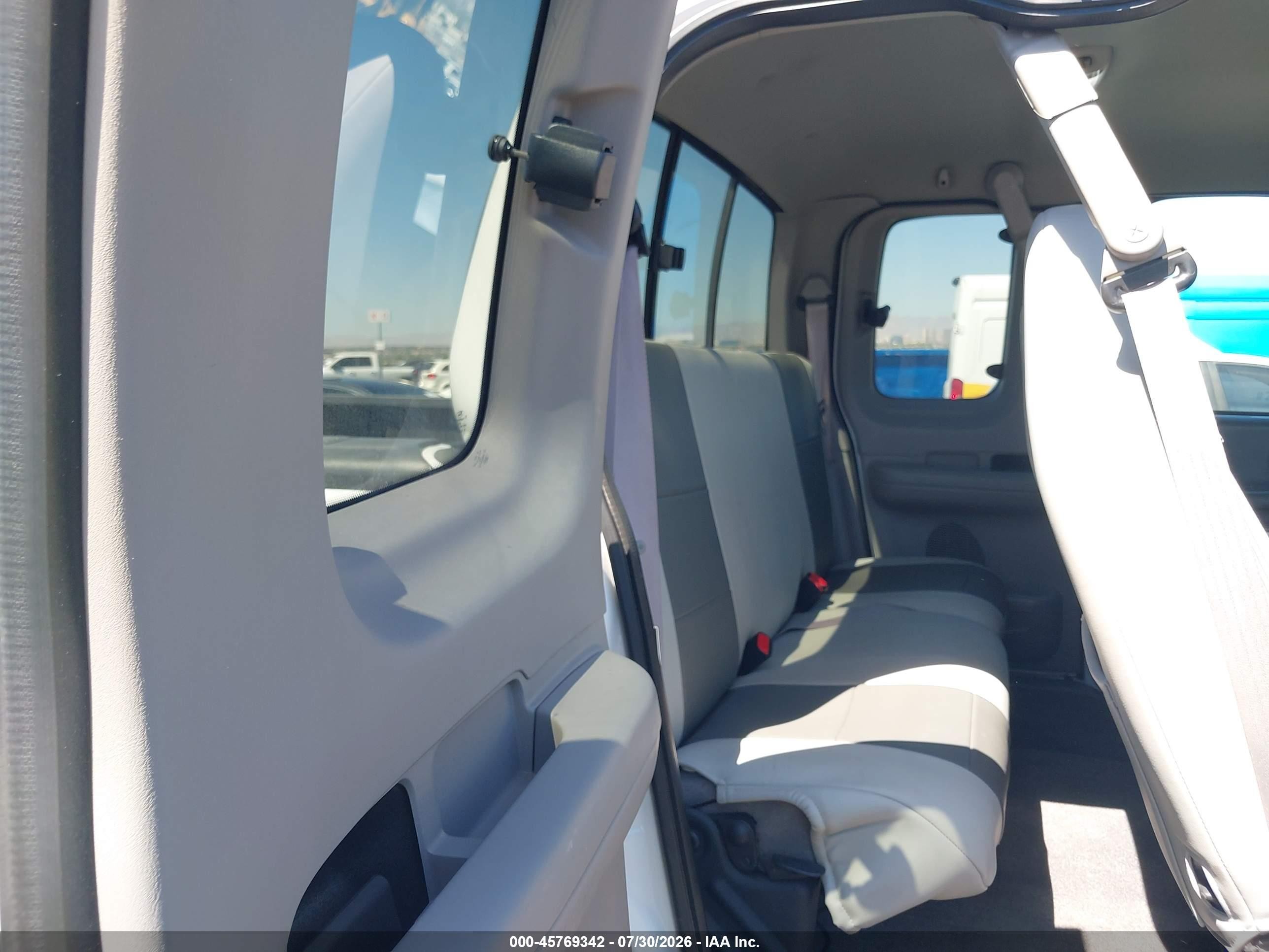 2000 Ford F-150 Lariat/work Series/xl/xlt Белый vin: 1FTPX18L6YKA06531