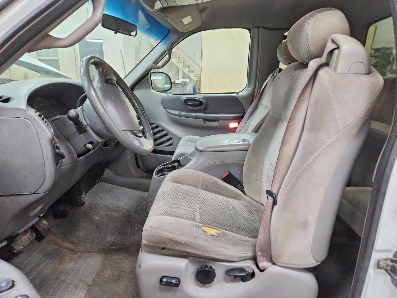 2001 Ford F150 White vin: 1FTPX18L91NA76870