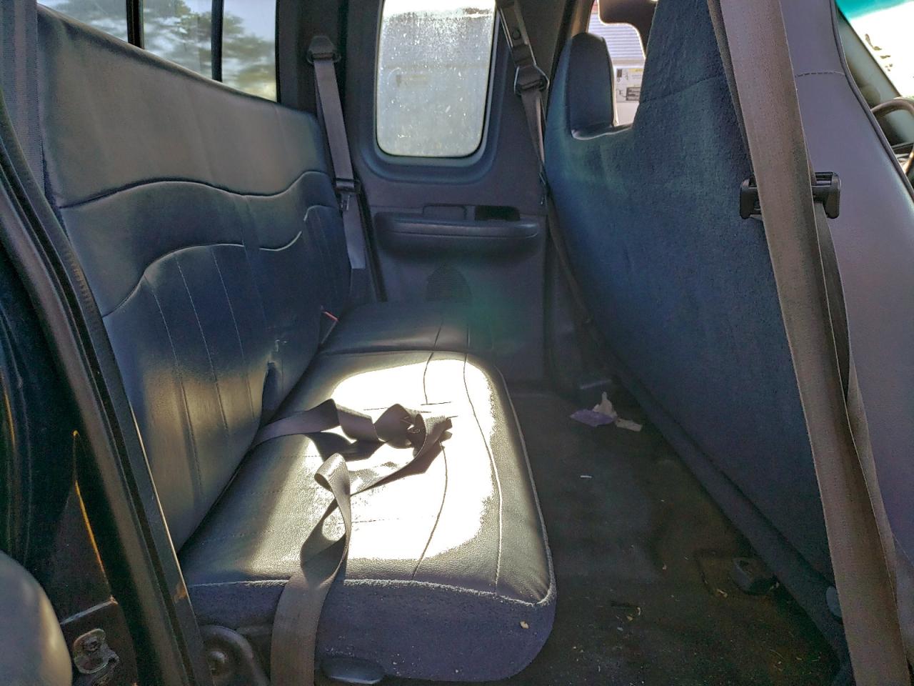 2000 Ford F150 Blue vin: 1FTPX18LXYKA68515
