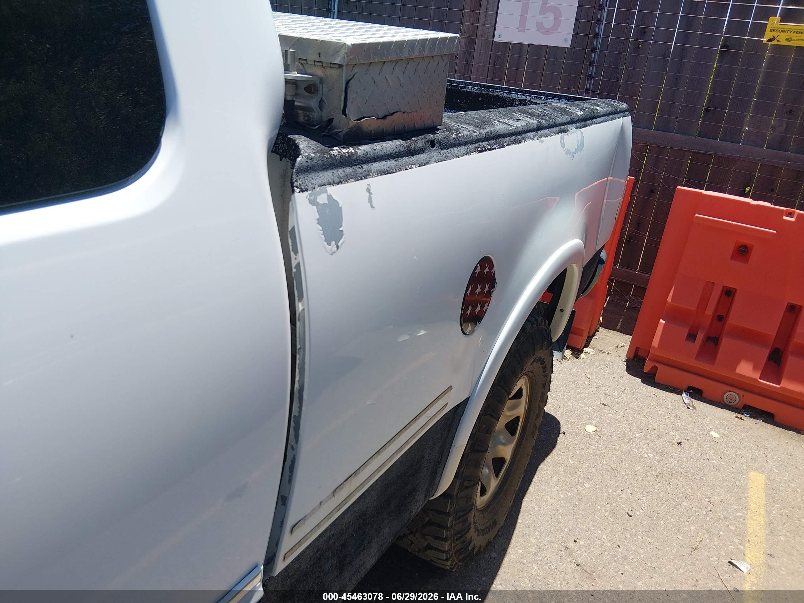 1998 Ford F-250 Lariat/standard/xl/xlt White vin: 1FTPX28L0WKC38867