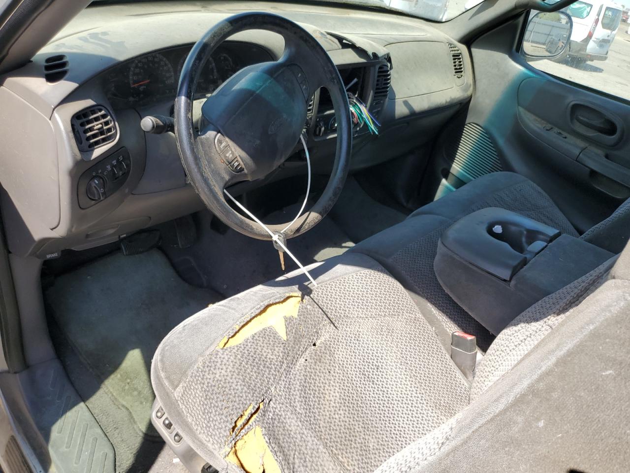 1999 Ford F250 Silver vin: 1FTPX28L0XKA18887