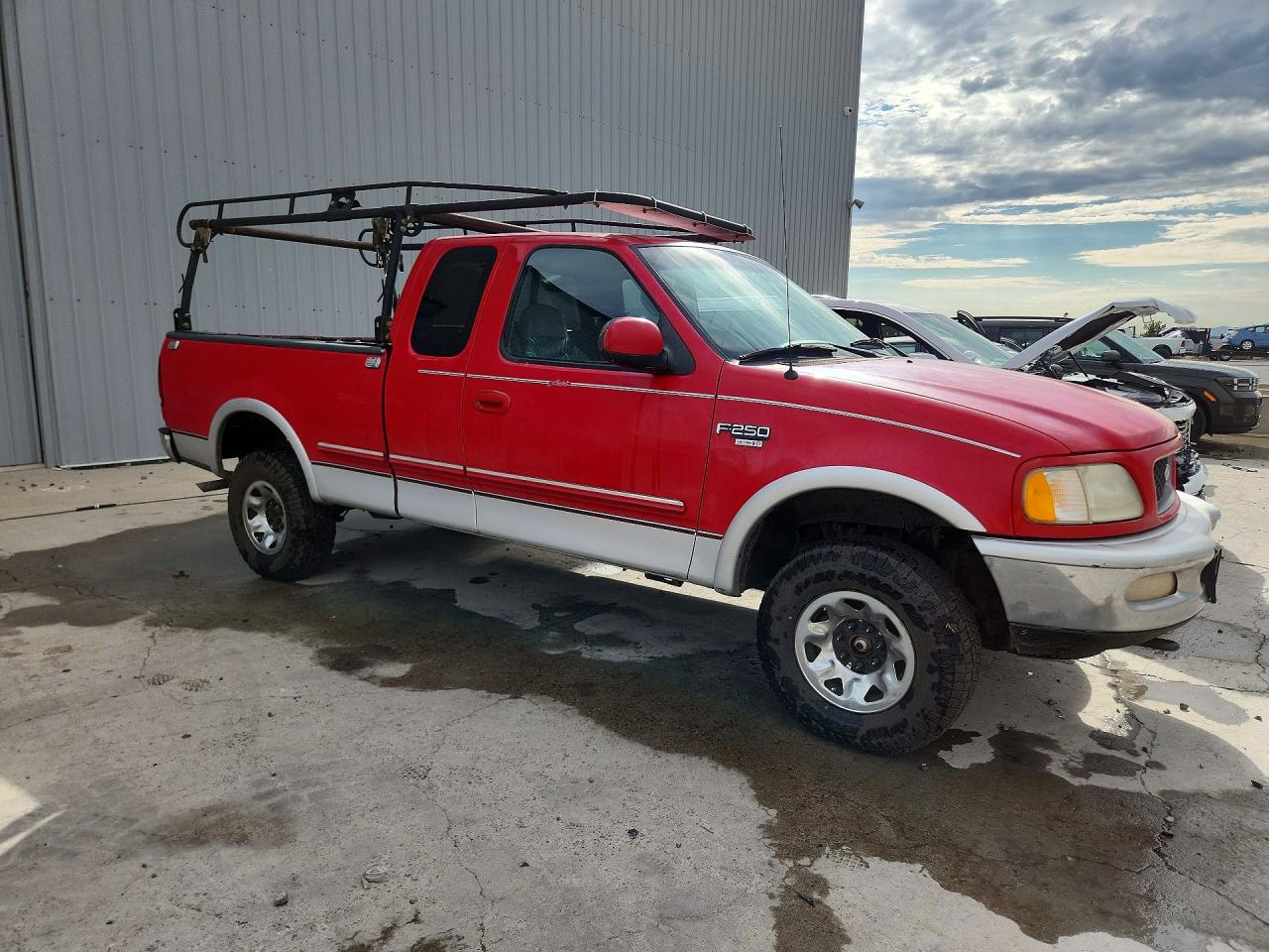 1998 Ford F250 Red vin: 1FTPX28L4WKA85426