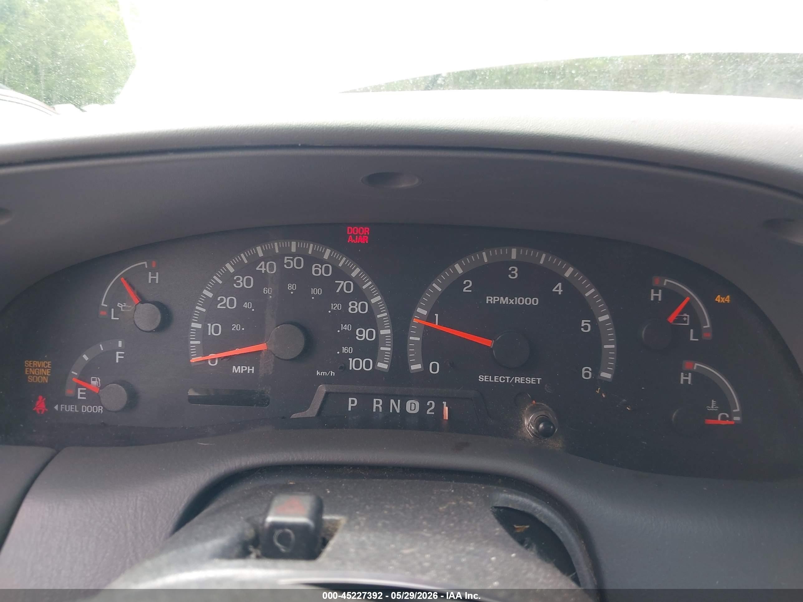 1999 Ford F-250 Lariat/work Series/xl/xlt White vin: 1FTPX28L4XNA82011