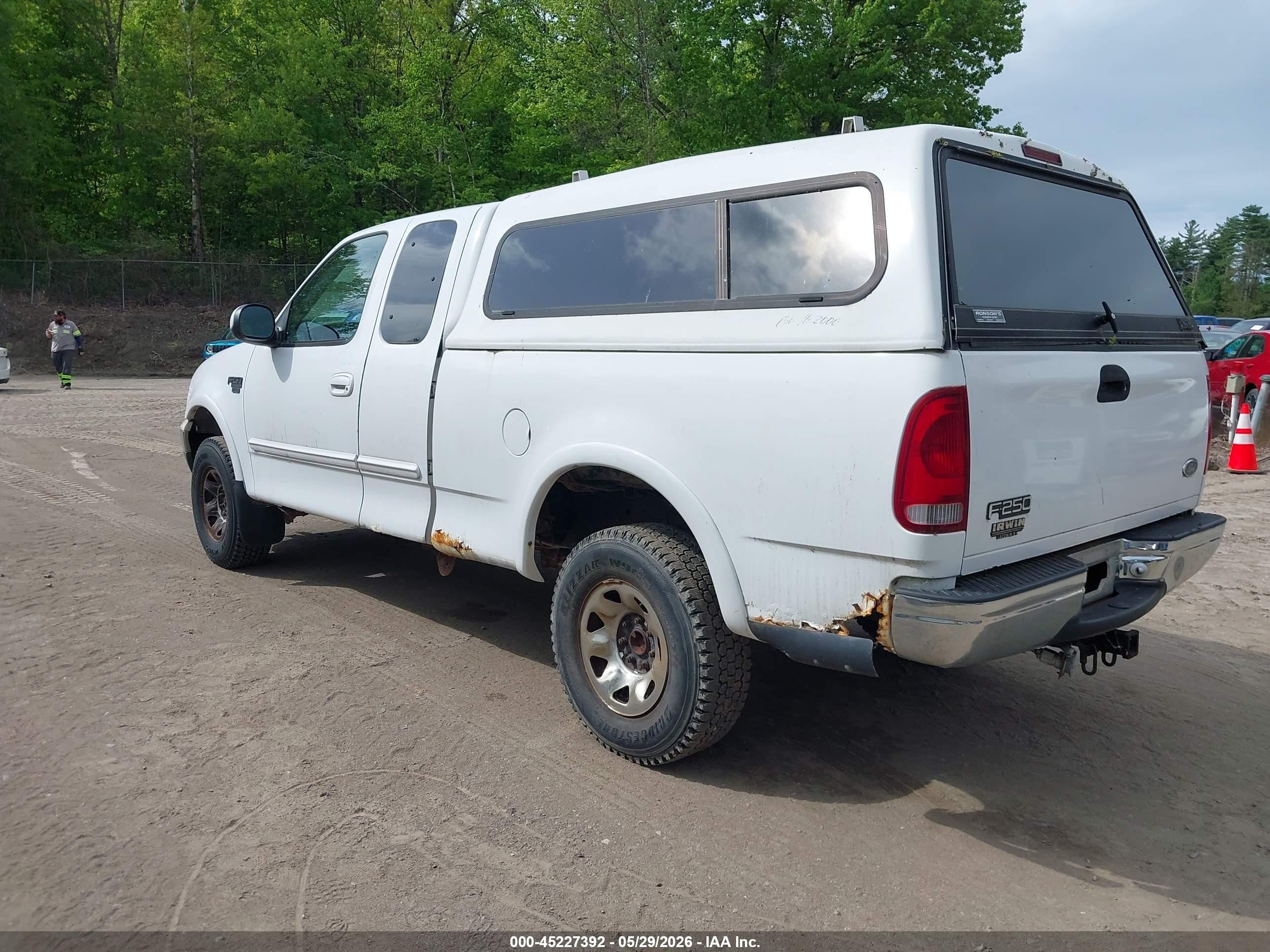 1999 Ford F-250 Lariat/work Series/xl/xlt White vin: 1FTPX28L4XNA82011