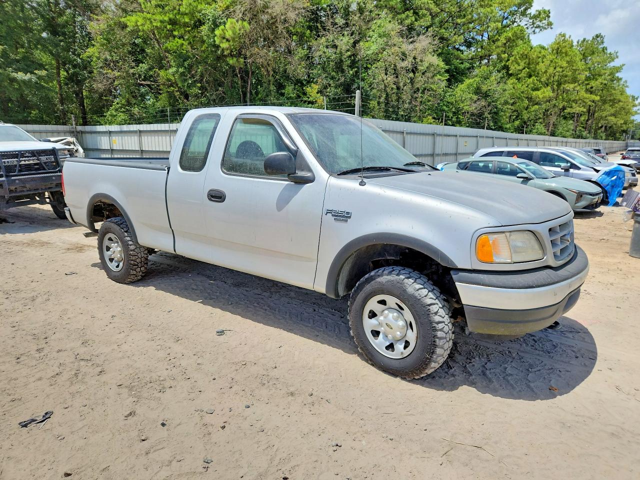 1999 Ford F250 Серебряный vin: 1FTPX28W6XNA74292