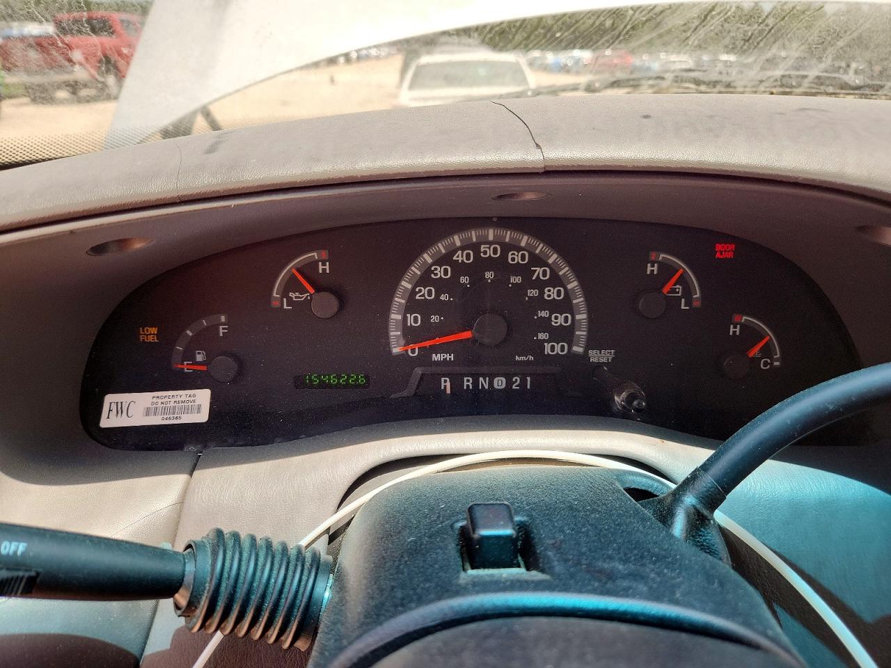 1999 Ford F250 Серебряный vin: 1FTPX28W6XNA74292