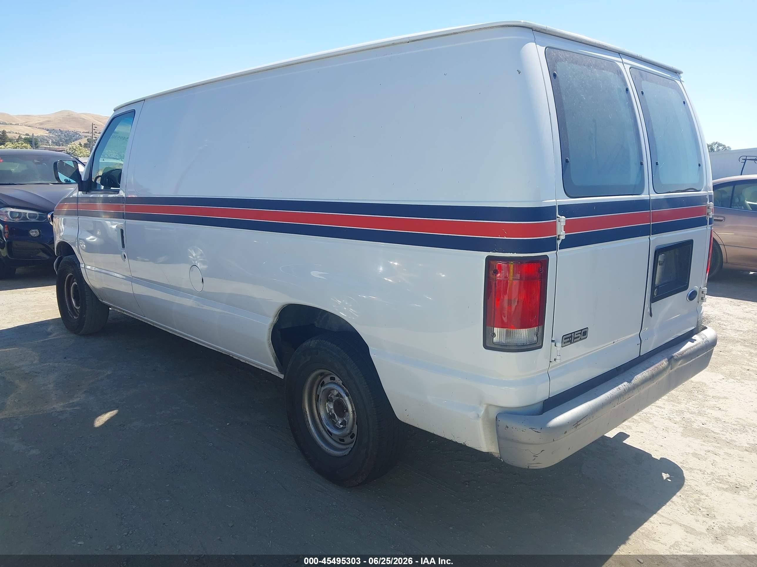 1999 Ford E-150 Commercial/recreational White vin: 1FTRE1423XHB55857