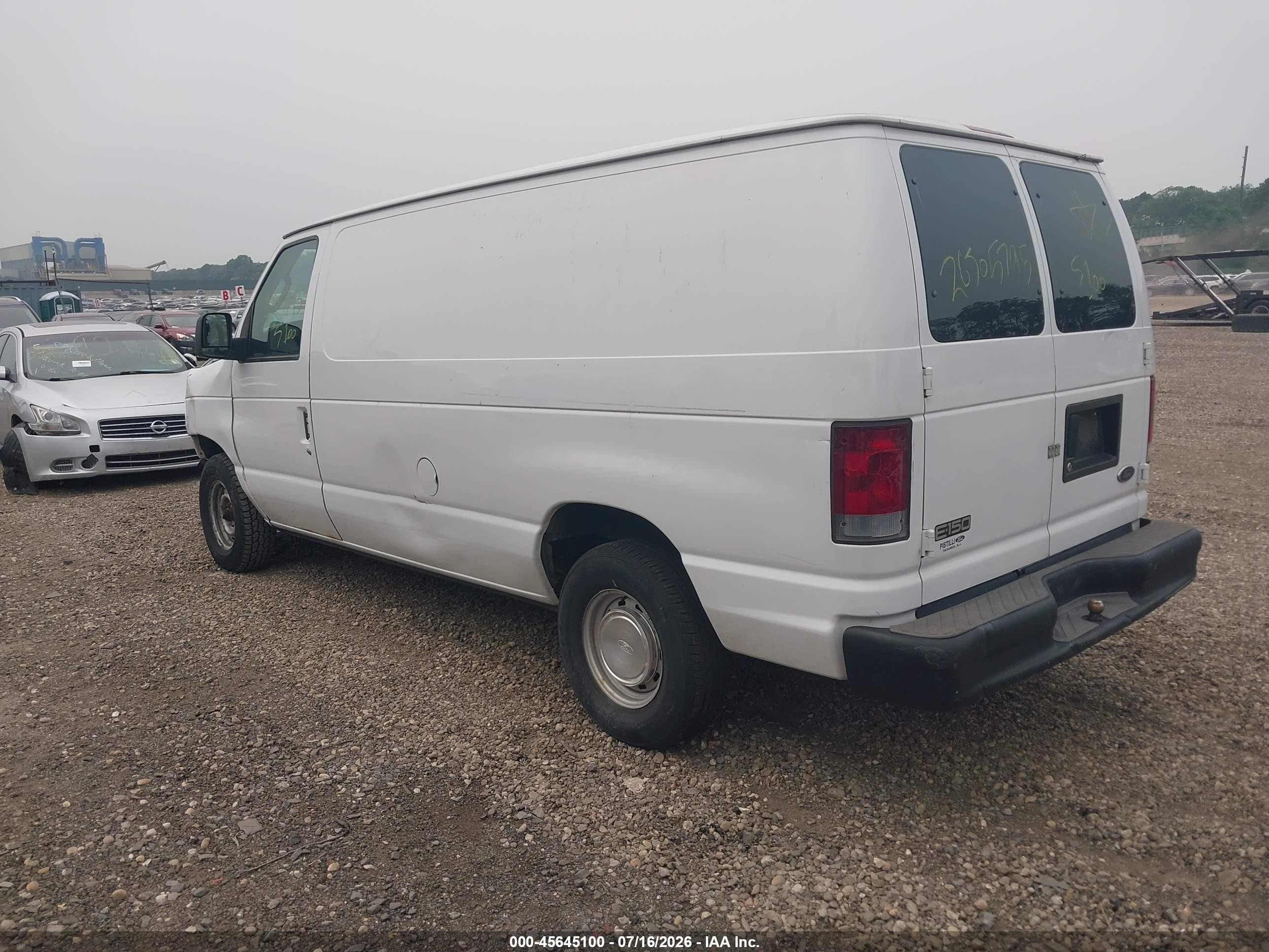 2003 Ford E-150 Commercial White vin: 1FTRE14253HA20888