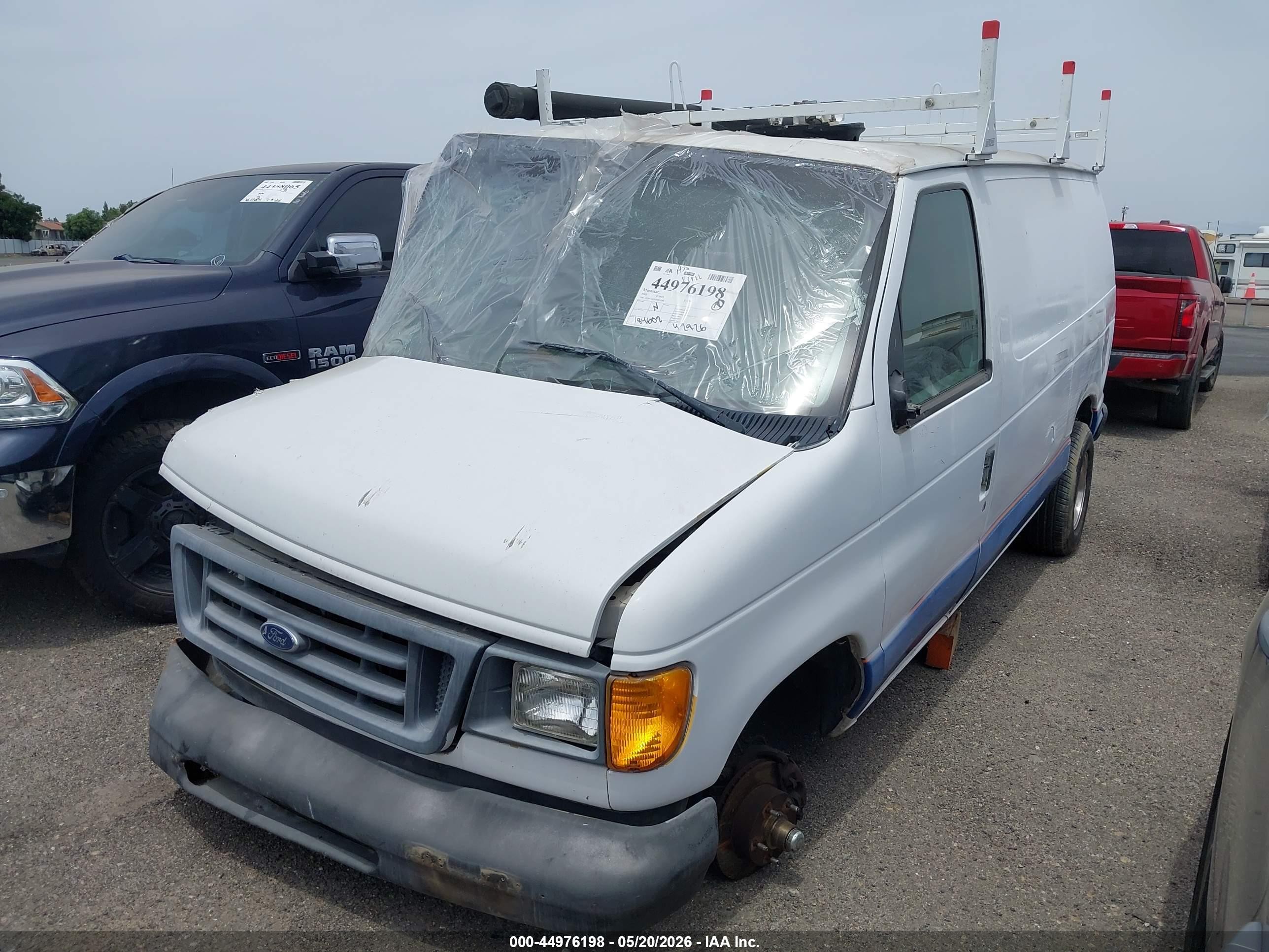2003 Ford E-150 Commercial White vin: 1FTRE14253HB15208
