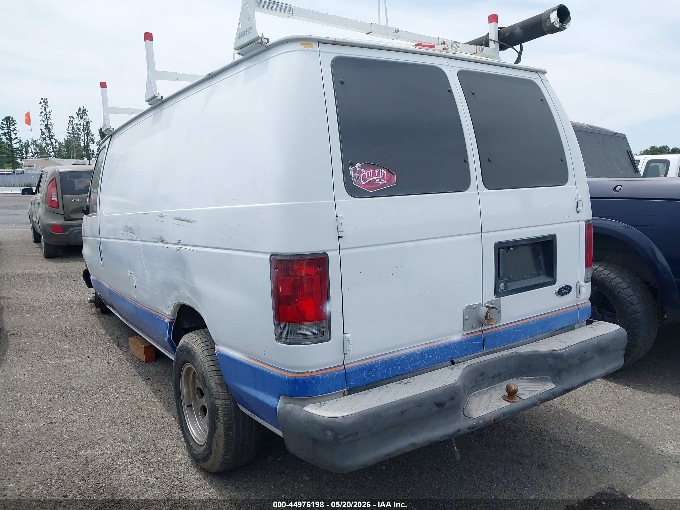 2003 Ford E-150 Commercial White vin: 1FTRE14253HB15208