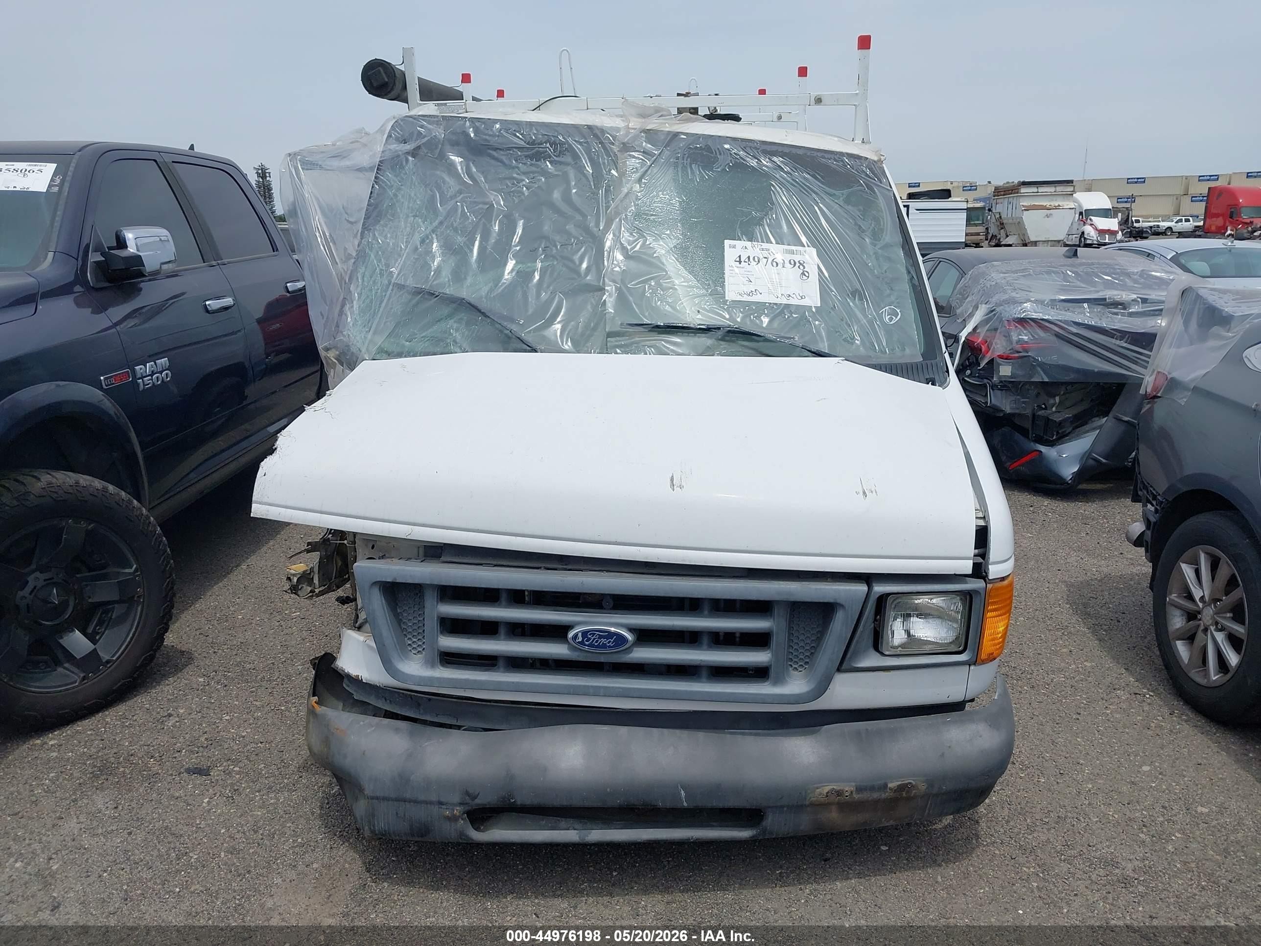 2003 Ford E-150 Commercial White vin: 1FTRE14253HB15208